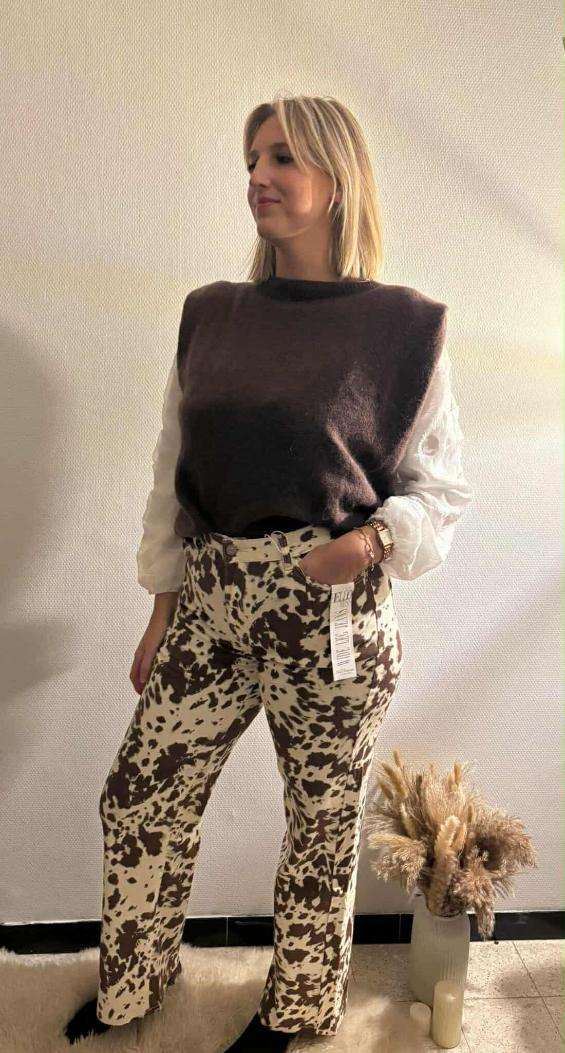 Jeans met koeprint